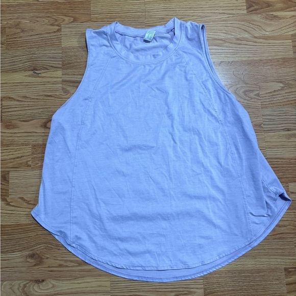 Yogalicious Pale Purple size L tank - Picture 1 of 3